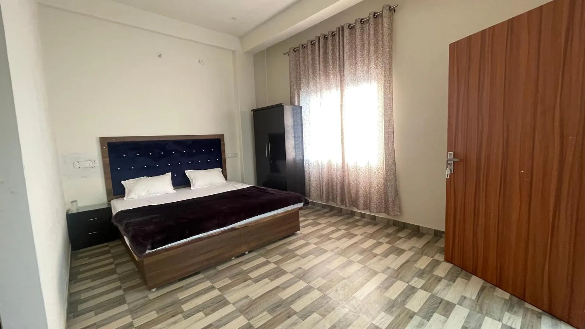 Sai Guest House Banaras Railway Station 2Km From Kashi Vishwanath Varanasi India