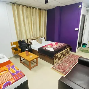 The Kashi Palace ,varanasi ! Fully-air-conditioned At Prime Location With Parking Availability, Near Kashi Vishwanath Temple, And Ganga Ghat Varanasi